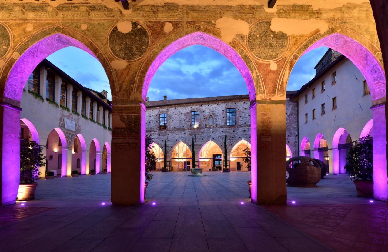 Castello Visconteo Hotel Cassano dʼAdda Exterior foto