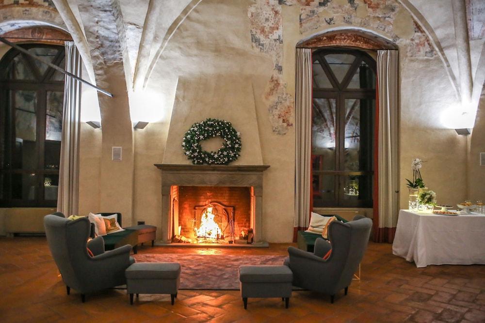 Castello Visconteo Hotel Cassano dʼAdda Exterior foto